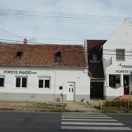 Popeye Pension Hegyeshalom Exterior photo